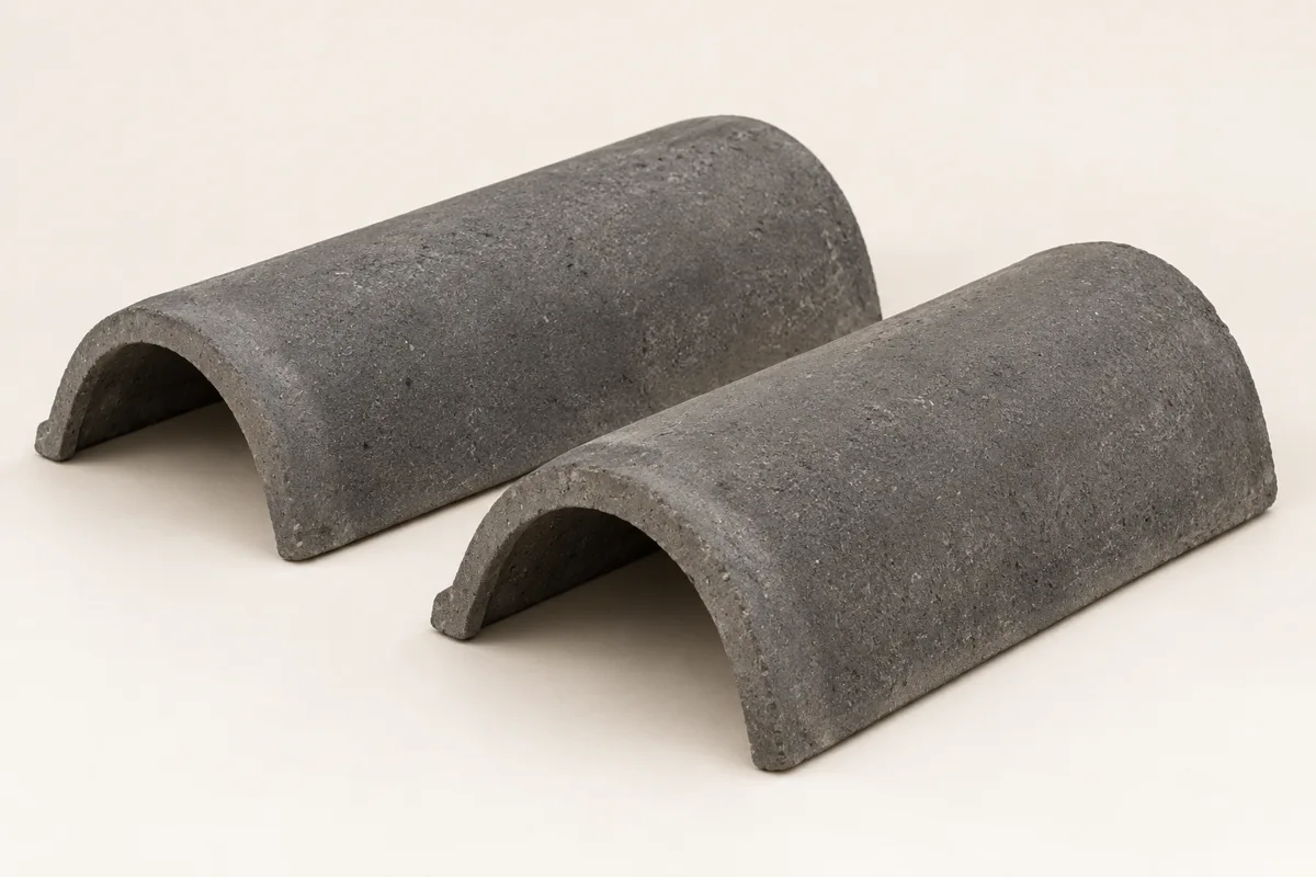 Halbrunde First- und Gratsteine aus Beton